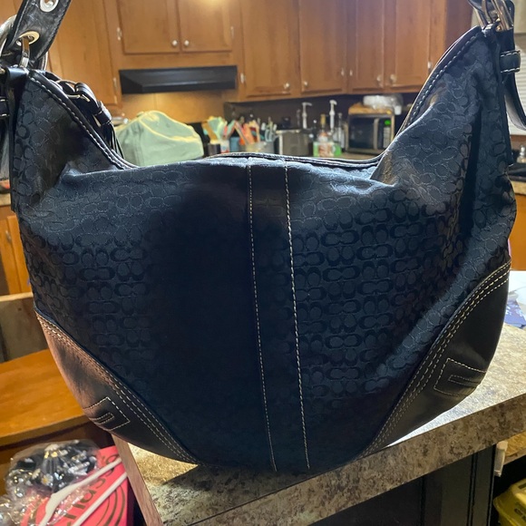 Vintage Coach Hobo Jacquard Canvas and Leather Shoulder Bag. - Picture 1 of 11